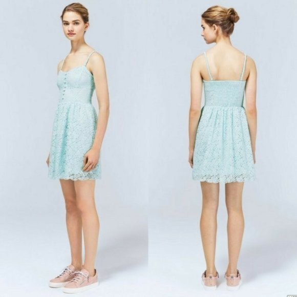 Aritzia Talula Sweetheart Neckline Lace Dress Sz 4 - Picture 1 of 8